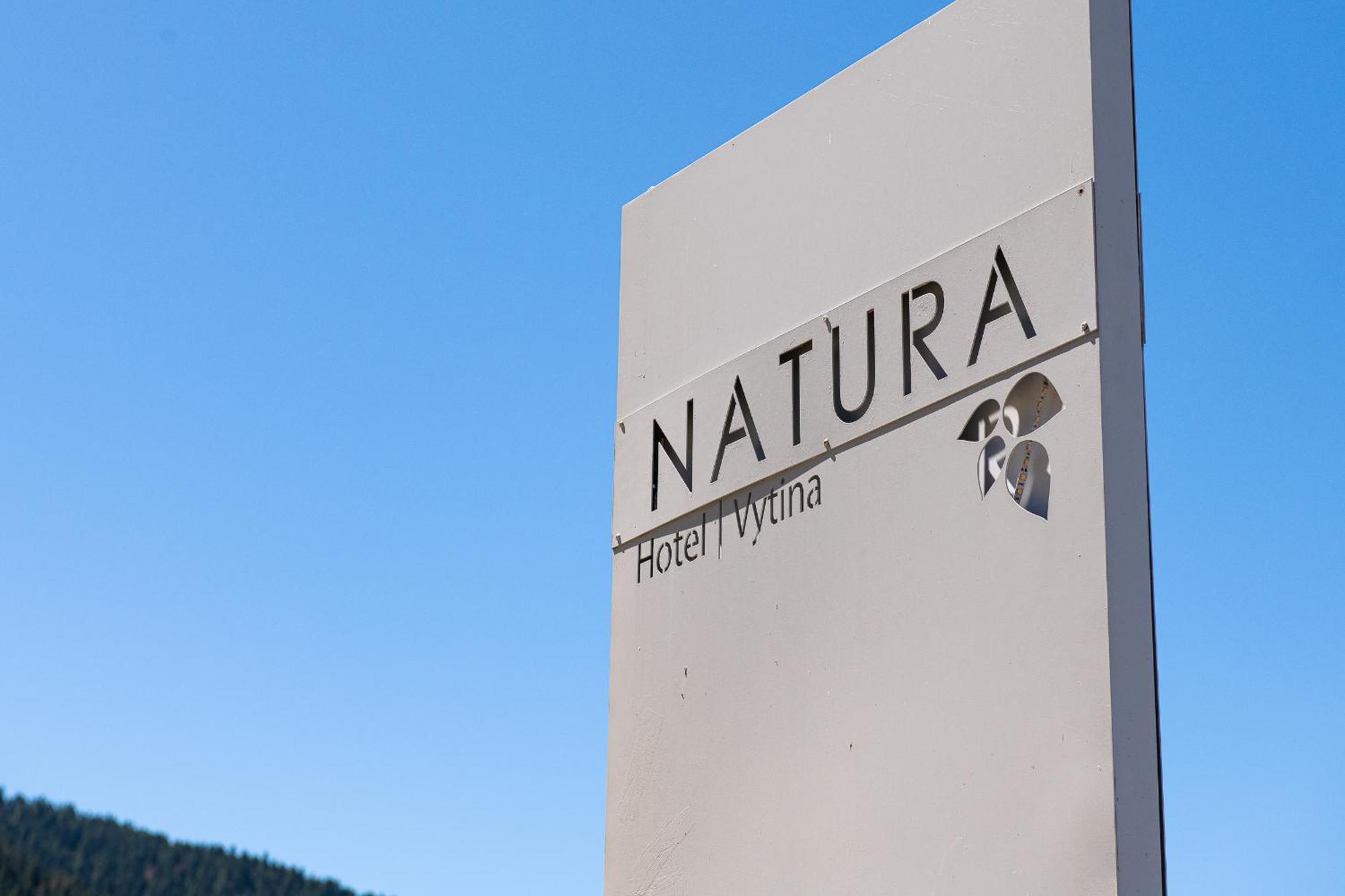 Natura Hotel Vitina Exterior foto